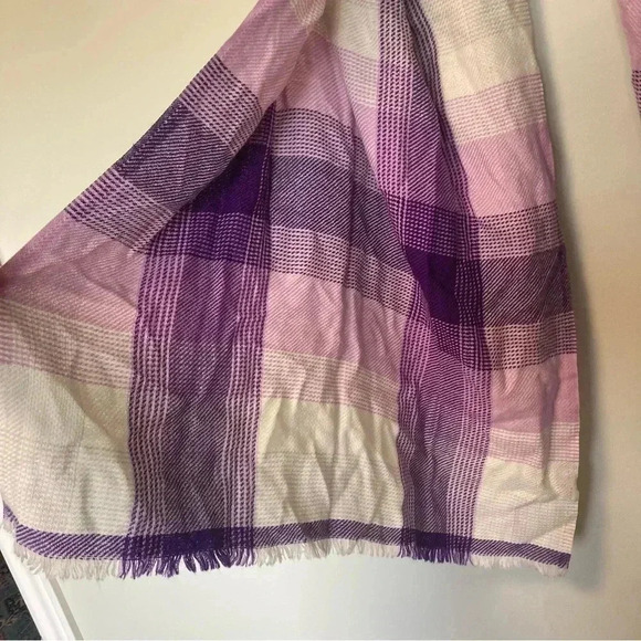Talbots wool blend purple  plaid checkered scarf - Picture 3 of 3